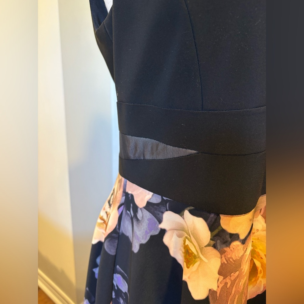 Joseph Ribkoff Floral Fit & Flare Dress Size 12 Black Sleeveless V Neck - Picture 3 of 8